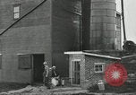 Standbild Milch Fässer Saint Clairsville Ohio USA, 1940, aus Sekunde 52 historischem Filmmaterial Videoclip 65675030600