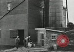 Standbild Milch Fässer Saint Clairsville Ohio USA, 1940, aus Sekunde 54 historischem Filmmaterial Videoclip 65675030600