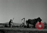Image agriculteur farming Saint Clairsville Ohio USA, 1940, de la seconde 59 séquences d'archives historiques vidéo 65675030601