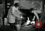 Standbild der HaUSArbeit ohne Strom Saint Clairsville Ohio USA, 1940, aus Sekunde 5 historischem Filmmaterial Videoclip 65675030602