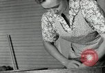 Standbild der HaUSArbeit ohne Strom Saint Clairsville Ohio USA, 1940, aus Sekunde 36 historischem Filmmaterial Videoclip 65675030602