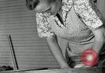 Standbild der HaUSArbeit ohne Strom Saint Clairsville Ohio USA, 1940, aus Sekunde 41 historischem Filmmaterial Videoclip 65675030602