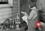 Standbild der HaUSArbeit ohne Strom Saint Clairsville Ohio USA, 1940, aus Sekunde 52 historischem Filmmaterial Videoclip 65675030602