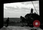 Standbild Lkw beladen mit Heu Saint Clairsville Ohio USA, 1940, aus Sekunde 57 historischem Filmmaterial Videoclip 65675030604