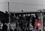 Standbild P-38 Flugzeuge Australien, 1942, aus Sekunde 52 historischem Filmmaterial Videoclip 65675030609