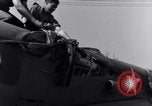 Standbild P-38 Ebene Montage Australien, 1942, aus Sekunde 7 historischem Filmmaterial Videoclip 65675030610