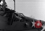 Standbild P-38 Ebene Montage Australien, 1942, aus Sekunde 14 historischem Filmmaterial Videoclip 65675030610