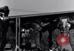 Standbild P-38 Ebene Montage Australien, 1942, aus Sekunde 38 historischem Filmmaterial Videoclip 65675030610