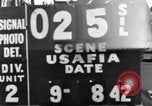 Standbild P-38 Ebene Montage Australien, 1942, aus Sekunde 1 historischem Filmmaterial Videoclip 65675030611