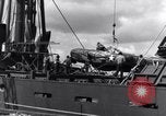 Standbild P-38 Ebene Montage Australien, 1942, aus Sekunde 4 historischem Filmmaterial Videoclip 65675030611