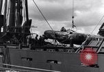 Standbild P-38 Ebene Montage Australien, 1942, aus Sekunde 7 historischem Filmmaterial Videoclip 65675030611