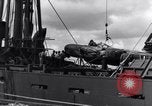 Standbild P-38 Ebene Montage Australien, 1942, aus Sekunde 8 historischem Filmmaterial Videoclip 65675030611