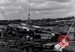 Standbild P-38 Ebene Montage Australien, 1942, aus Sekunde 15 historischem Filmmaterial Videoclip 65675030611