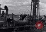 Standbild P-38 Ebene Montage Australien, 1942, aus Sekunde 26 historischem Filmmaterial Videoclip 65675030611