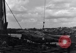 Standbild P-38 Ebene Montage Australien, 1942, aus Sekunde 32 historischem Filmmaterial Videoclip 65675030611