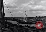 Standbild P-38 Ebene Montage Australien, 1942, aus Sekunde 46 historischem Filmmaterial Videoclip 65675030611
