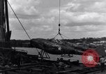 Standbild P-38 Ebene Montage Australien, 1942, aus Sekunde 49 historischem Filmmaterial Videoclip 65675030611