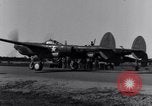 Standbild P-38 Flugzeuge Australien, 1942, aus Sekunde 27 historischem Filmmaterial Videoclip 65675030613