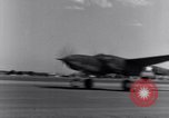 Standbild P-38 Flugzeuge Australien, 1942, aus Sekunde 40 historischem Filmmaterial Videoclip 65675030613