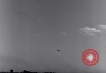 Standbild P-38 Flugzeuge Australien, 1942, aus Sekunde 57 historischem Filmmaterial Videoclip 65675030613