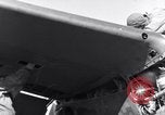 Standbild P-38 Flugzeug Propeller Assembly Australien, 1942, aus Sekunde 20 historischem Filmmaterial Videoclip 65675030614