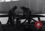Standbild P-38 Flugzeug Propeller Assembly Australien, 1942, aus Sekunde 28 historischem Filmmaterial Videoclip 65675030614