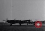 Image P-38 Avion Nuthhampstead Angleterre, 1943, de la seconde 12 séquences d'archives historiques vidéo 65675030629