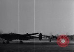 Image P-38 Avion Nuthhampstead Angleterre, 1943, de la seconde 13 séquences d'archives historiques vidéo 65675030629
