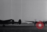 Image P-38 Avion Nuthhampstead Angleterre, 1943, de la seconde 14 séquences d'archives historiques vidéo 65675030629