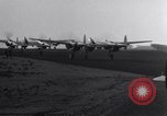 Image P-38 Avion Nuthhampstead Angleterre, 1943, de la seconde 30 séquences d'archives historiques vidéo 65675030629
