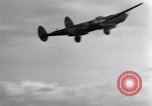Image P-38 Avion Nuthhampstead Angleterre, 1943, de la seconde 44 séquences d'archives historiques vidéo 65675030629