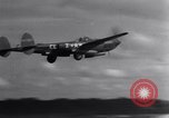 Image P-38 Avion Nuthhampstead Angleterre, 1943, de la seconde 62 séquences d'archives historiques vidéo 65675030629