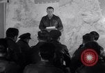 Standbild US Army Air Force Briefing europäische Theater, 1943, aus Sekunde 4 historischem Filmmaterial Videoclip 65675030631