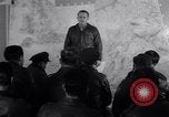 Standbild US Army Air Force Briefing europäische Theater, 1943, aus Sekunde 16 historischem Filmmaterial Videoclip 65675030631