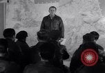 Standbild US Army Air Force Briefing europäische Theater, 1943, aus Sekunde 23 historischem Filmmaterial Videoclip 65675030631