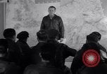 Standbild US Army Air Force Briefing europäische Theater, 1943, aus Sekunde 29 historischem Filmmaterial Videoclip 65675030631
