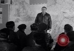 Standbild US Army Air Force Briefing europäische Theater, 1943, aus Sekunde 58 historischem Filmmaterial Videoclip 65675030631