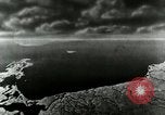 Standbild Rakete Flugbahn Peenemunde Deutschland, 1944, aus Sekunde 21 historischem Filmmaterial Videoclip 65675030632