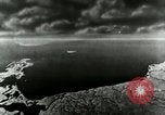 Standbild Rakete Flugbahn Peenemunde Deutschland, 1944, aus Sekunde 23 historischem Filmmaterial Videoclip 65675030632