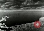 Standbild Rakete Flugbahn Peenemunde Deutschland, 1944, aus Sekunde 46 historischem Filmmaterial Videoclip 65675030632