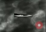Standbild deutsche Rakete Rakete Peenemunde Deutschland, 1944, aus Sekunde 6 historischem Filmmaterial Videoclip 65675030634