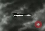 Standbild deutsche Rakete Rakete Peenemunde Deutschland, 1944, aus Sekunde 7 historischem Filmmaterial Videoclip 65675030634
