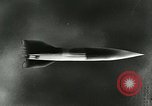 Standbild deutsche Rakete Rakete Peenemunde Deutschland, 1944, aus Sekunde 13 historischem Filmmaterial Videoclip 65675030634