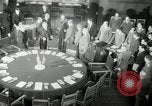 Standbild Bevin Byrnes und Molotow Potsdam Deutschland, 1945, aus Sekunde 15 historischem Filmmaterial Videoclip 65675030653