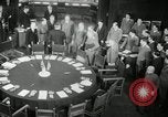 Standbild Bevin Byrnes und Molotow Potsdam Deutschland, 1945, aus Sekunde 19 historischem Filmmaterial Videoclip 65675030653