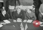Standbild Bevin Byrnes und Molotow Potsdam Deutschland, 1945, aus Sekunde 21 historischem Filmmaterial Videoclip 65675030653