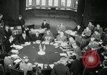 Standbild Bevin Byrnes und Molotow Potsdam Deutschland, 1945, aus Sekunde 37 historischem Filmmaterial Videoclip 65675030653