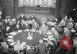 Standbild Bevin Byrnes und Molotow Potsdam Deutschland, 1945, aus Sekunde 42 historischem Filmmaterial Videoclip 65675030653