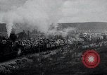 Standbild zivilen Flüchtlingen Kemijarvi Finnland, 1941, aus Sekunde 42 historischem Filmmaterial Videoclip 65675030672