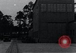 Standbild K-2 Rakete Teile- und Montagebereiche Kummersdorf Deutschland, 1940, aus Sekunde 58 historischem Filmmaterial Videoclip 65675030684